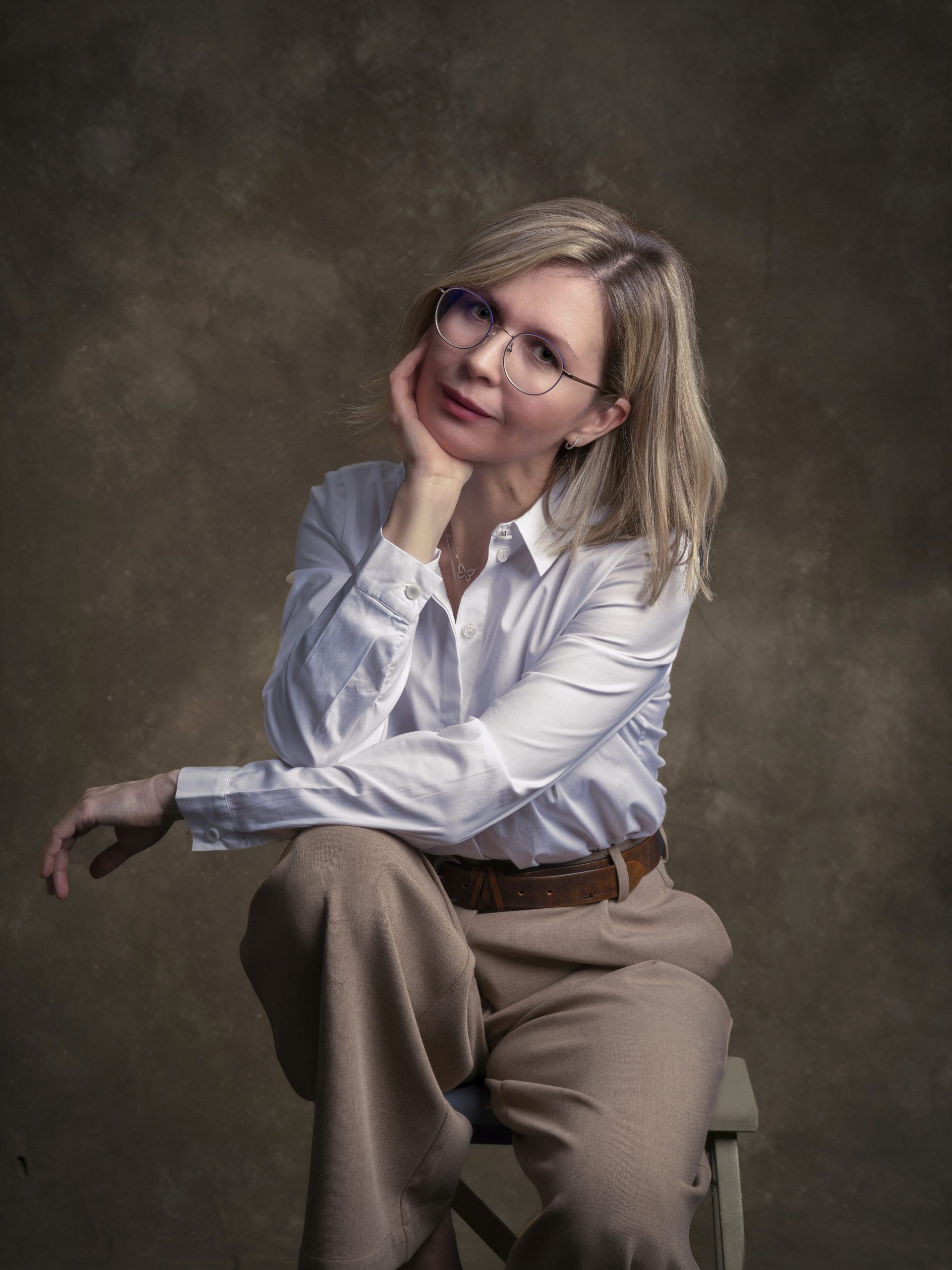 Portrait professionnel de Monika Foris, praticienne en naturopathie et en endobiogénie, consultante bien-être à Paris